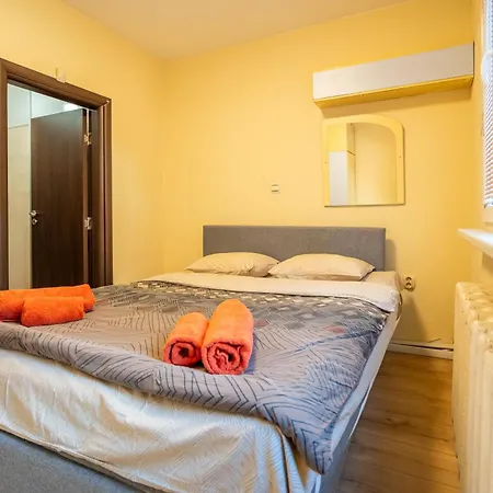 3 Bedroom South Park With Free Parking Sofya