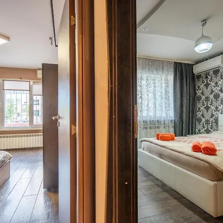 Apartment 3 Bedroom South Park With Free Parking Sofia