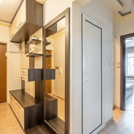 Apartment 3 Bedroom South Park With Free Parking