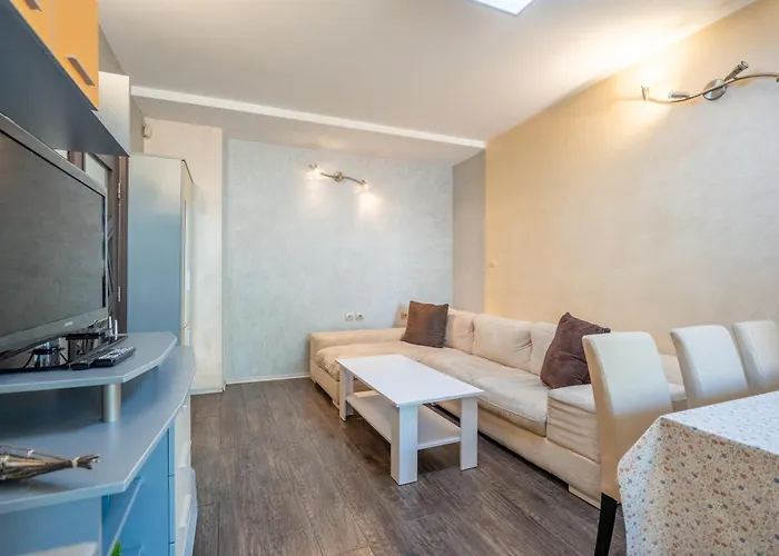 3 Bedroom South Park With Free Parking *