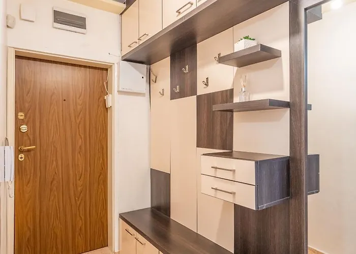 3 Bedroom South Park With Free Parking 公寓